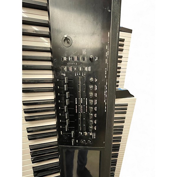 Used KORG Kronos X88 88 Key Keyboard Workstation