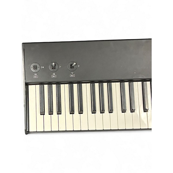 Used Studiologic SL73 Studio MIDI Controller