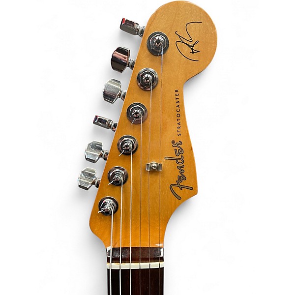 Used Fender Artist Series Robert Cray Stratocaster 2 Color Sunburst Solid Body Electric Guitar