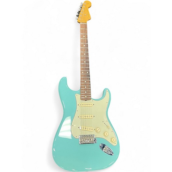 Used 2015 Fender Classic Series 1960S Stratocaster Daphne Blue Solid Body Electric Guitar