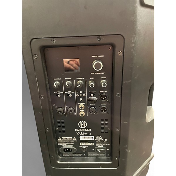 Used Harbinger v4115 Powered Speaker