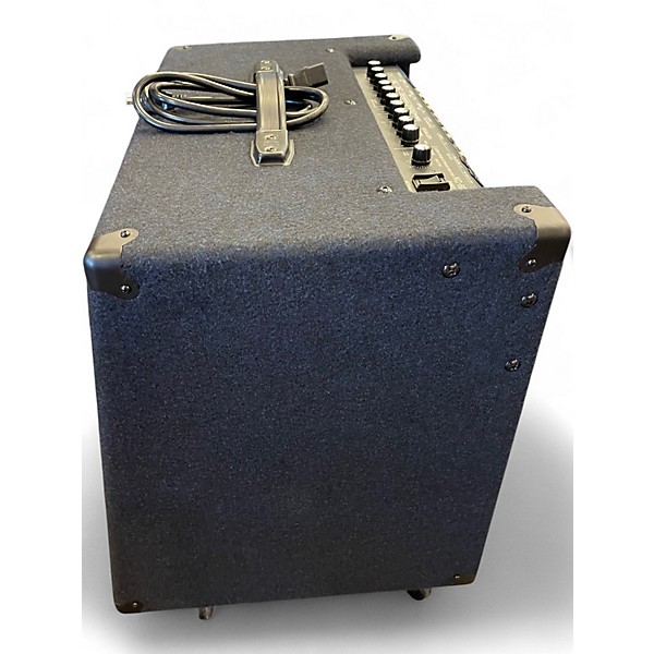 Used Roland KC-600 Keyboard Amp