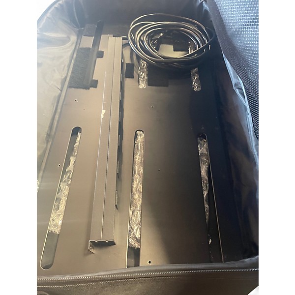 Used Onstage GPB4000 Pedal Board
