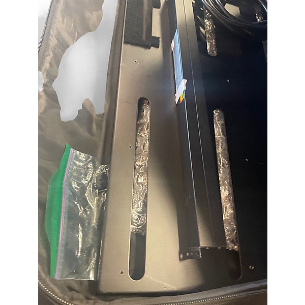 Used Onstage GPB4000 Pedal Board