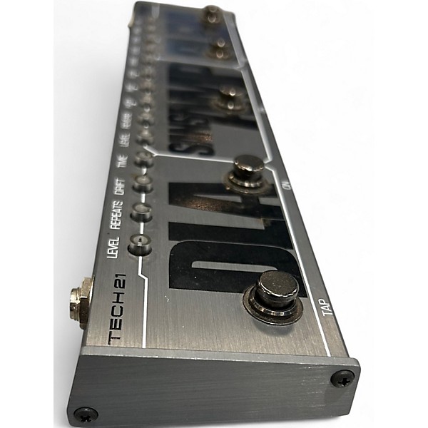 Used Tech 21 Fly Rig 5 SansAmp Effect Processor