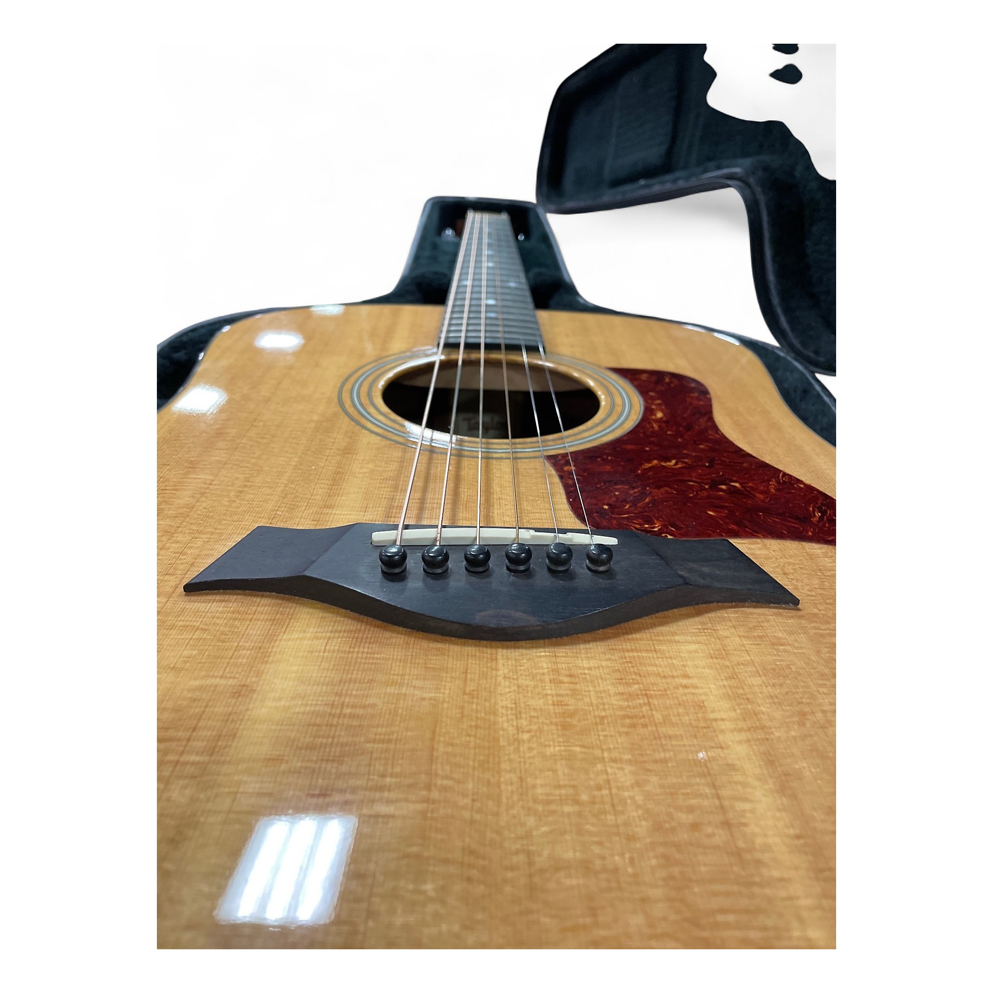 Used Taylor 310 Vintage Natural Acoustic Guitar Vintage Natural