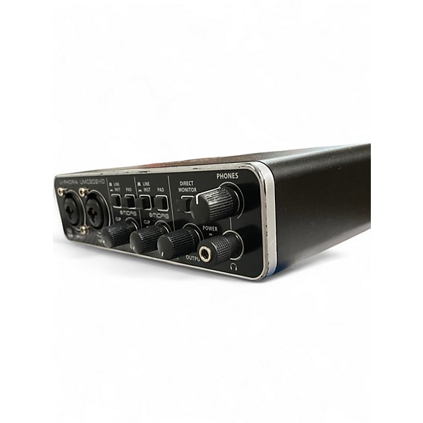 Used Behringer U-Phoria UMC202HD Audio Interface