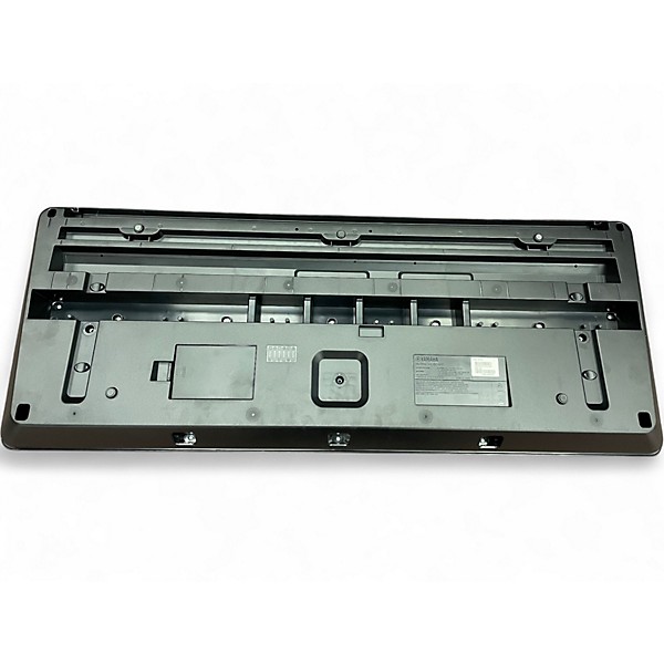 Used Yamaha PSR-E373 Portable Keyboard