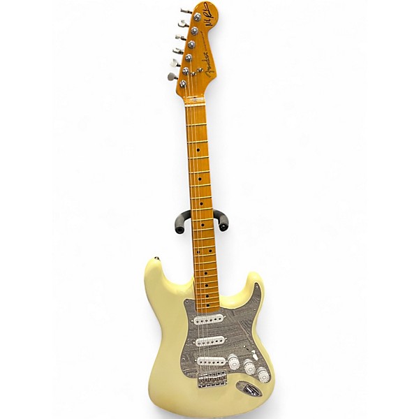 Used Fender hit maker stratocaster olympic white Solid Body Electric Guitar
