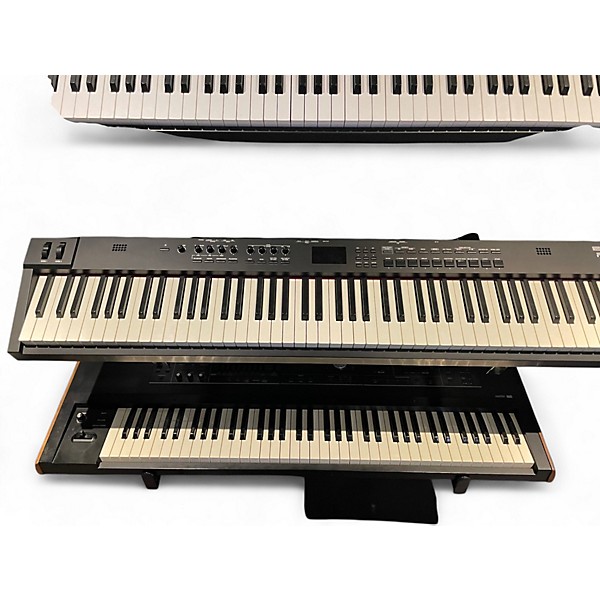 Used Roland RD-88 Keyboard Workstation