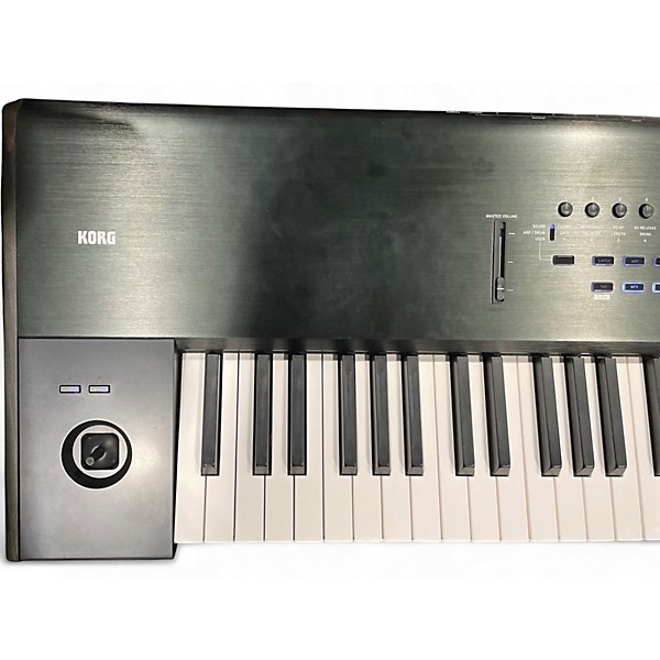 Used KORG Nautilus 88 Keyboard Workstation