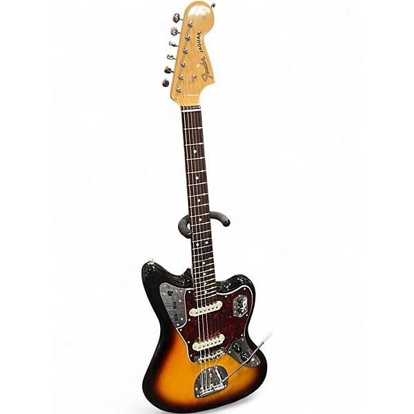 Used 2022 Fender TRADITIONAL II 1960S JAGUAR 3 Color Sunburst Solid Body Electric Guitar
