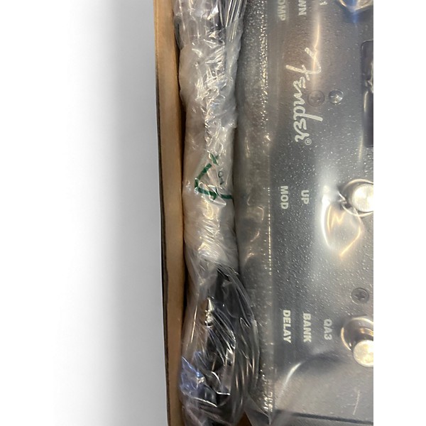 Used Fender MS4 Pedal Board