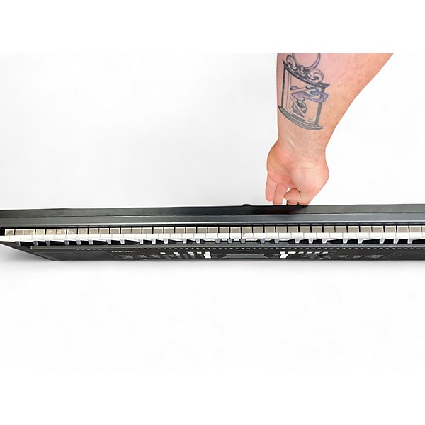 Used Yamaha PSR300 76 Key  Portable Keyboard