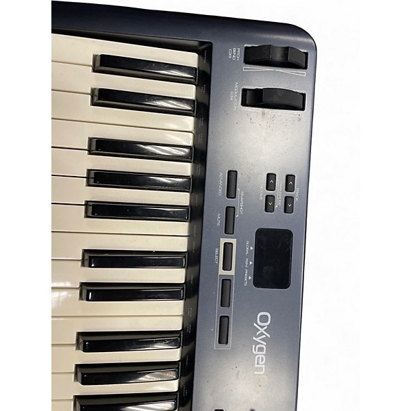 Used M-Audio Oxygen 61 Key MIDI Controller