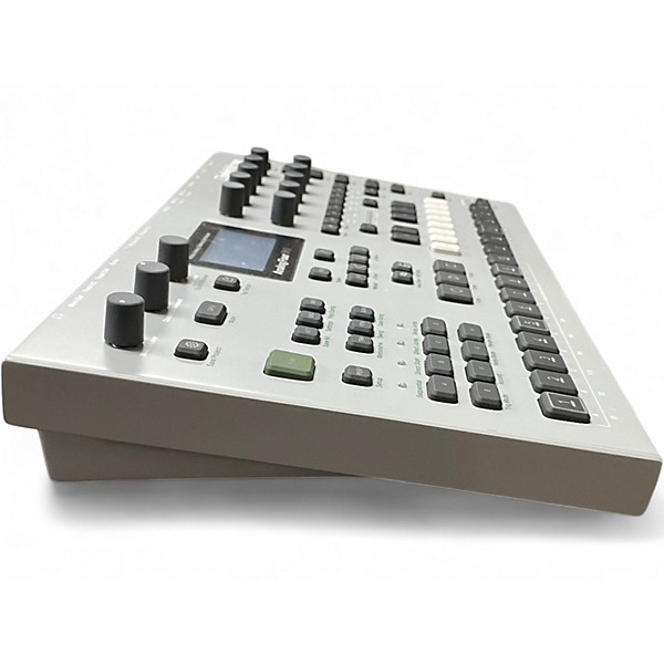 Used Elektron Analog Four Tabletop Synthesizer Synthesizer