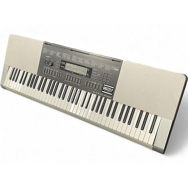 Used Casio WK220 Portable Keyboard