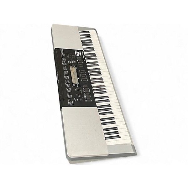Used Casio WK220 Portable Keyboard