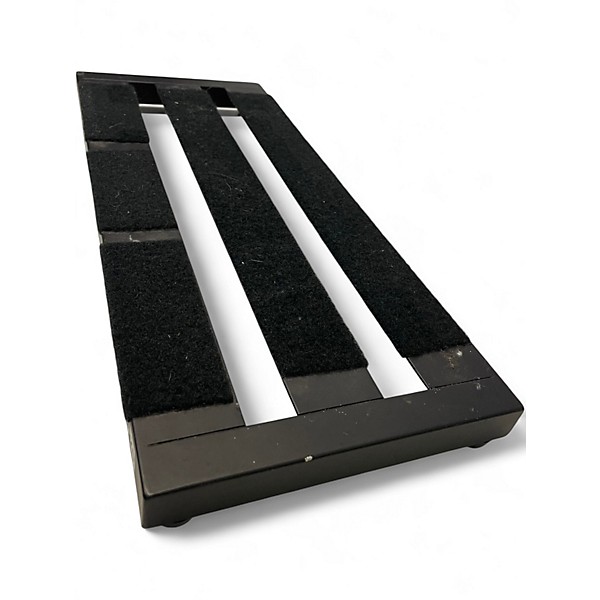 Used Pedaltrain metro 20 Pedal Board