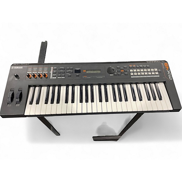 Used Yamaha MX49 49 Key Keyboard Workstation