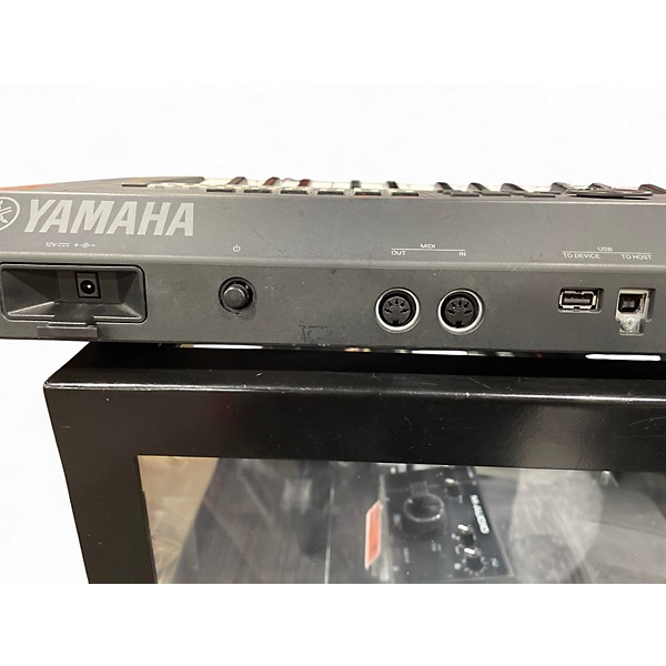 Used Yamaha MX49 49 Key Keyboard Workstation