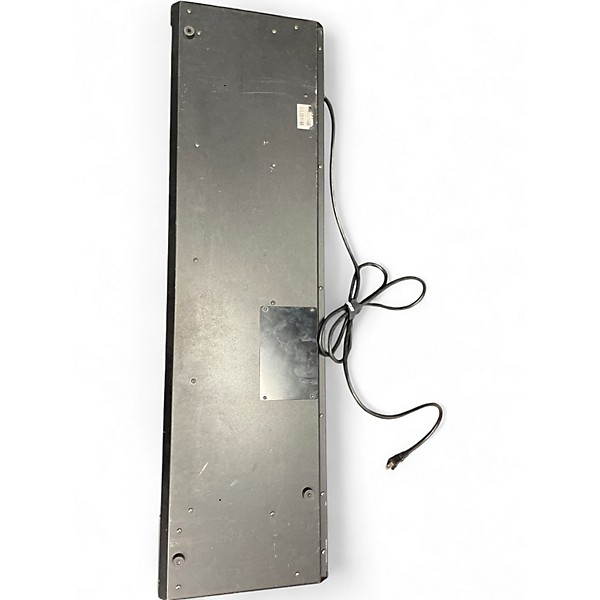 Used Roland XP30 Synthesizer