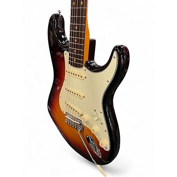 Used Fender 1961 AMERICAN VINTAGE II STRATOCASTER 3 Color Sunburst Solid Body Electric Guitar