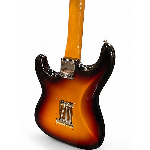 Used Fender 1961 AMERICAN VINTAGE II STRATOCASTER 3 Color Sunburst Solid Body Electric Guitar