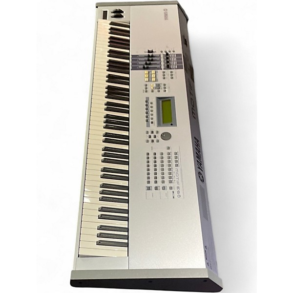 Used Yamaha Motif ES8 88 Key Keyboard Workstation