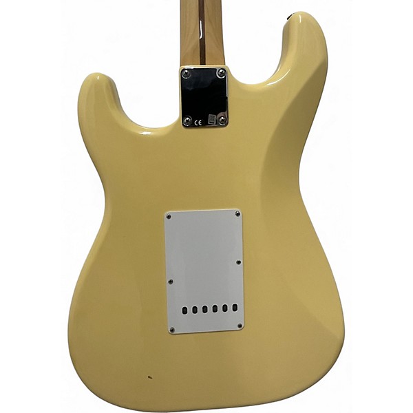 Used Fender Artist Series Yngwie Malmsteen Stratocaster Cream Solid Body Electric Guitar