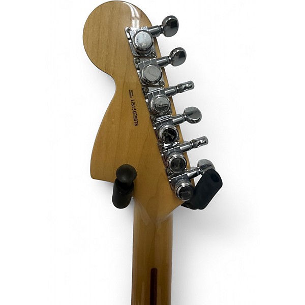 Used Fender Artist Series Yngwie Malmsteen Stratocaster Cream Solid Body Electric Guitar