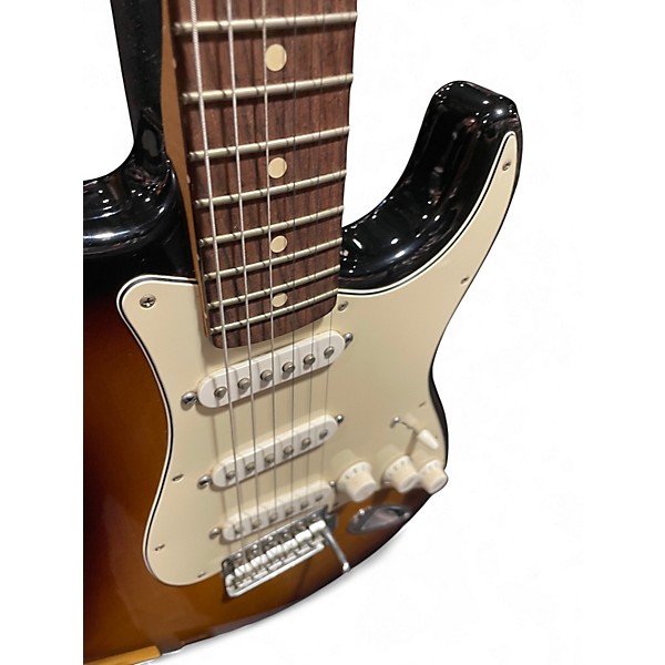 Used Fender STRATOCASTER 2 Tone Sunburst Solid Body Electric Guitar