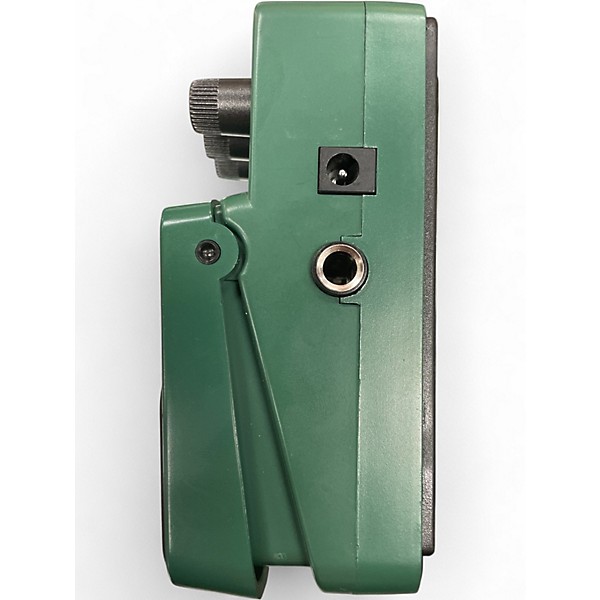 Used Behringer UV300 Ultra Vibrato Effect Pedal