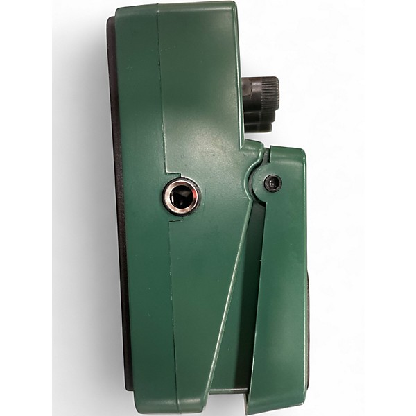 Used Behringer UV300 Ultra Vibrato Effect Pedal