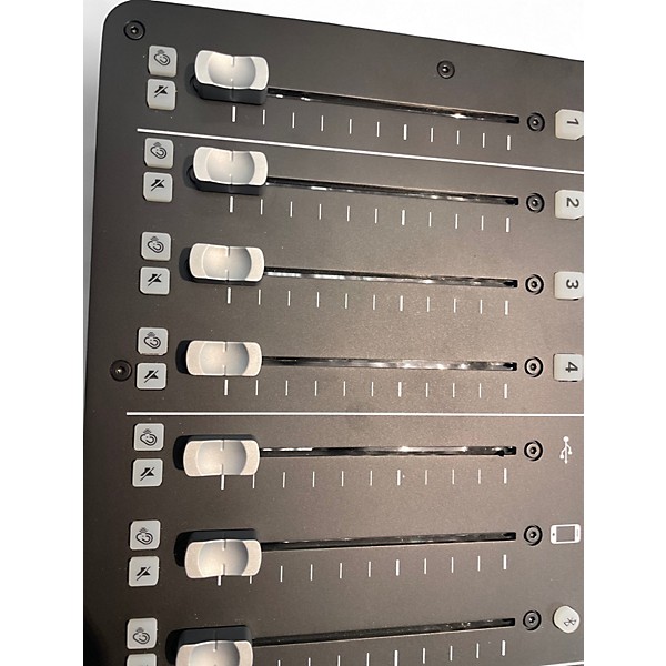 Used RODE RODECASTER PRO Audio Interface