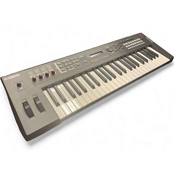 Used Yamaha MX49 49 Key Keyboard Workstation
