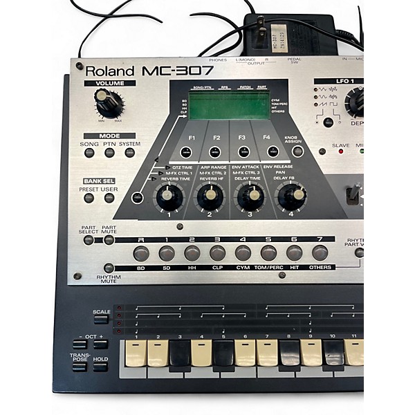 Vintage 1997 Roland mc307 Synthesizer