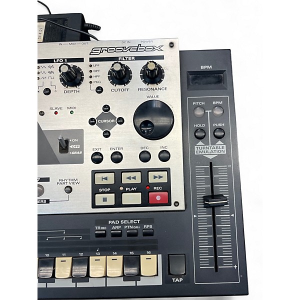 Vintage 1997 Roland mc307 Synthesizer