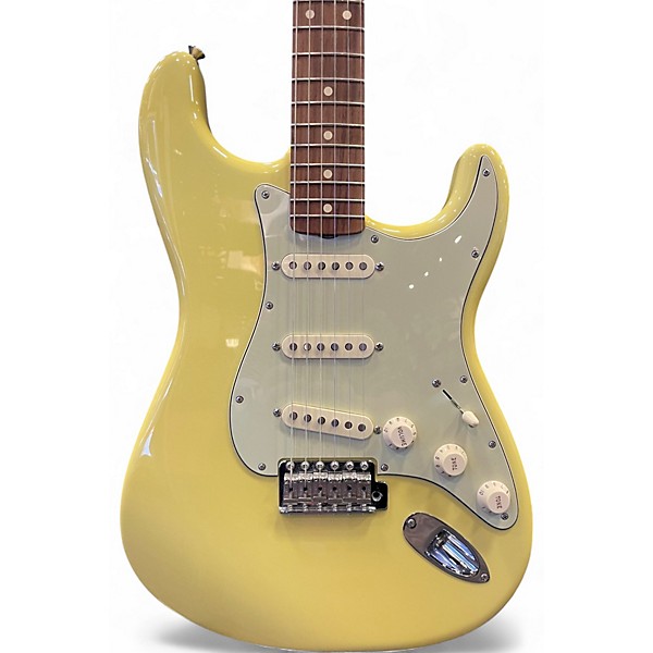 Used 2010s Fender Classic Series 1960S Stratocaster Yellow Solid Body Electric Guitar