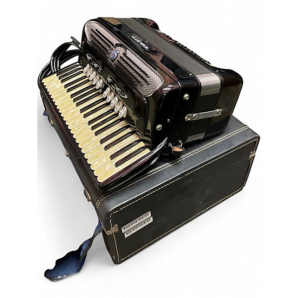 Used 2010 Giulietti bassetti e4 Accordion