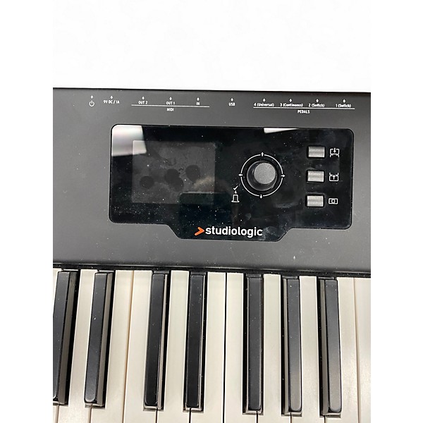 Used Studiologic SL88 Keyboard Workstation