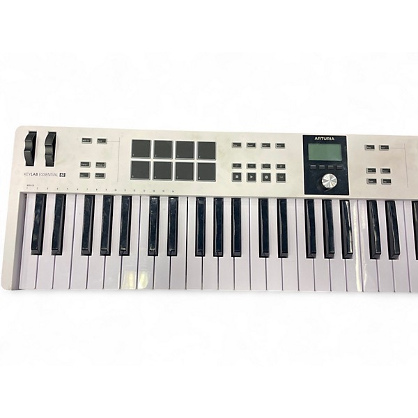 Used Arturia Keylab Essential 61 mk3 MIDI Controller