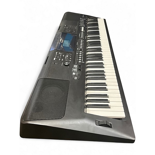 Used Yamaha PSREW410 76 Key Portable Keyboard