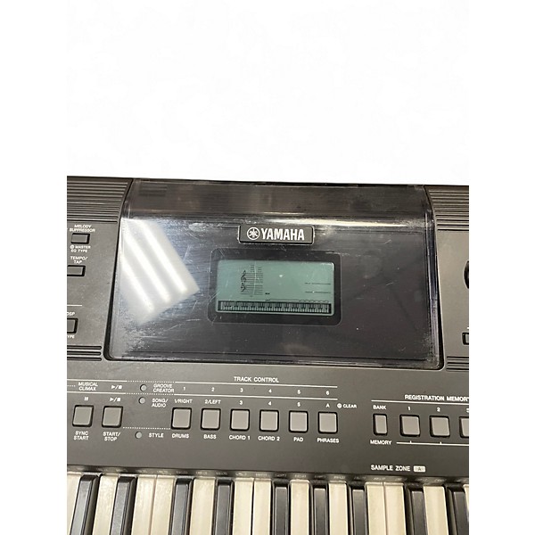 Used Yamaha PSREW410 76 Key Portable Keyboard