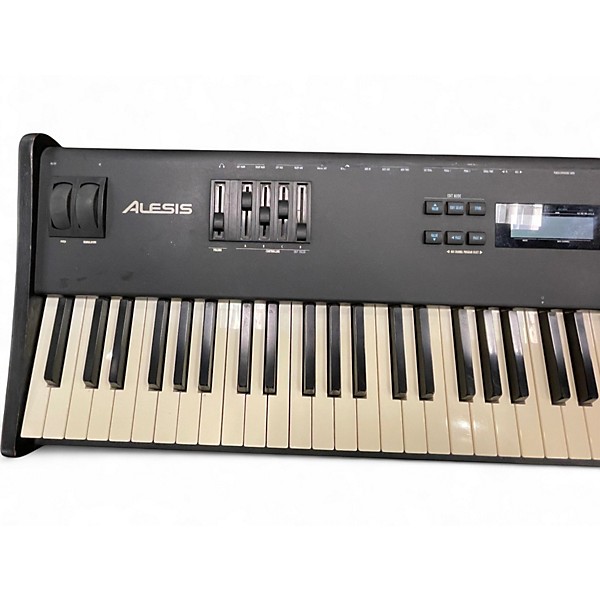 Used Alesis QS8.1 Keyboard Workstation