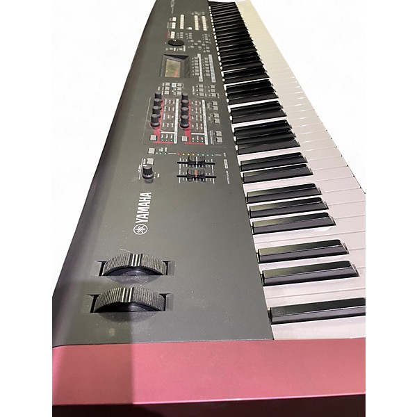 Used Yamaha MOXF8 88 Key Keyboard Workstation | Guitar Center