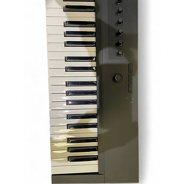 Used Native Instruments Komplete Kontrol A61 MIDI Controller