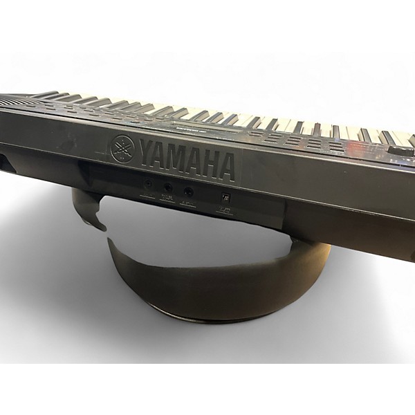 Used Yamaha psr - e273 Keyboard Workstation