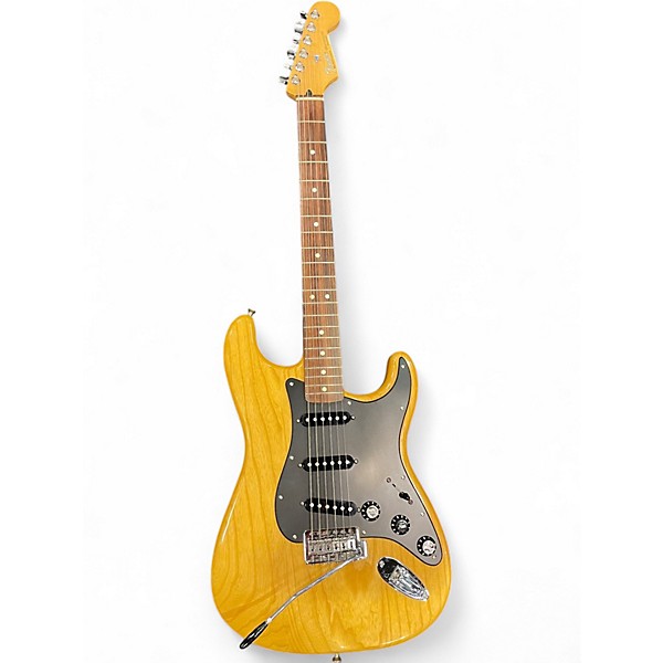 Used Fender Special Edition Lite Ash Natural Solid Body Electric Guitar