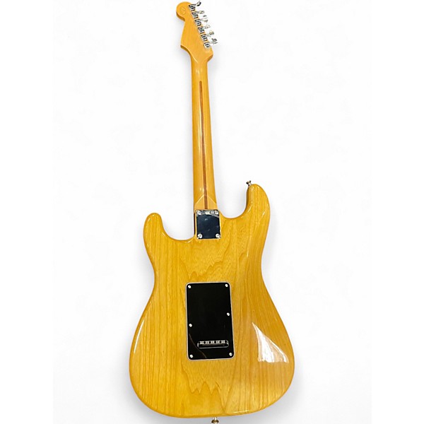 Used Fender Special Edition Lite Ash Natural Solid Body Electric Guitar